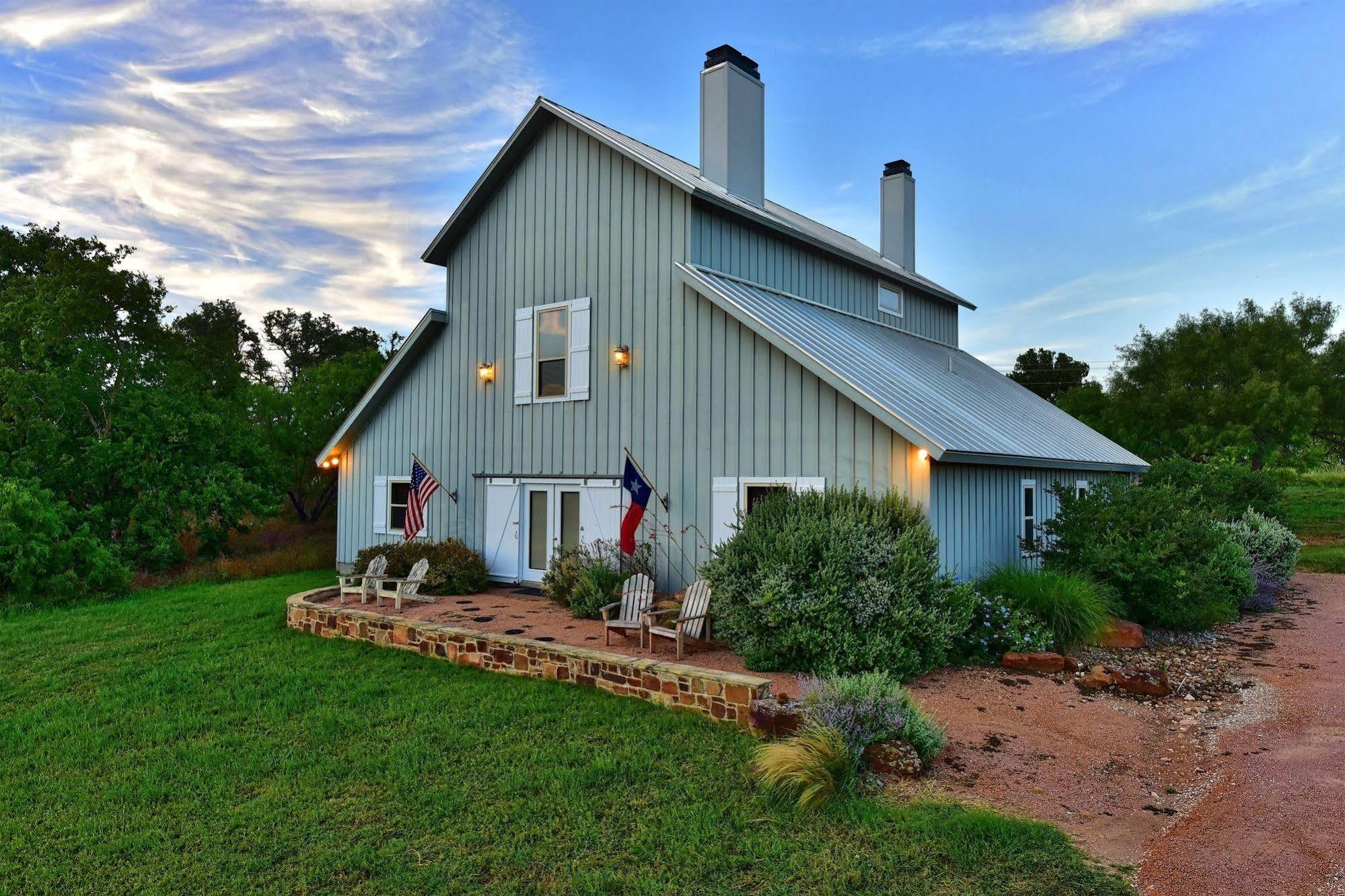 Lazy T Bed And Breakfast Fredericksburg Eksteriør billede